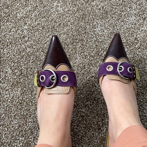 Adorable Prada kitten heeled mules - Picture 4 of 5